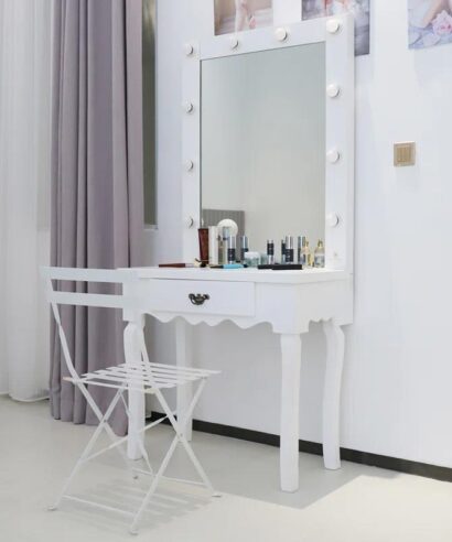 SAN Tall Rectangle Mirror Dressing Table